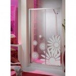 Decora la mampara del baño con un vinilo