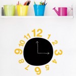 Vinilo Decorativo para aprender la hora con un reloj pizarra