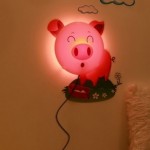 Simpático cerdito con luz para las noches de tu peque