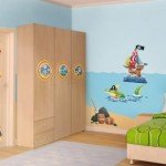 Bonito conjunto de elementos piratas para la habitación infantil