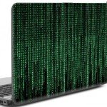 Una idea genial, decora tu portátil con “Matrix”