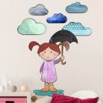 Preciosa niña con paraguas contra toda adversidad